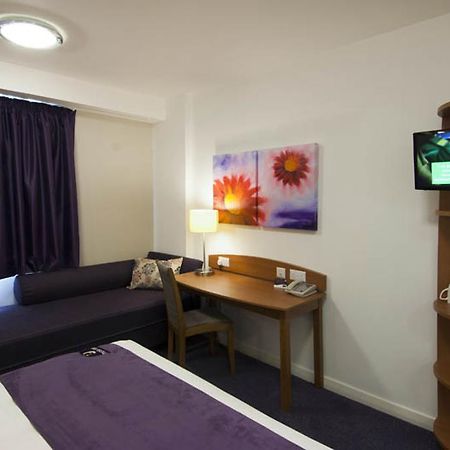 Premier Inn Exeter Central St. Davids Exteriör bild